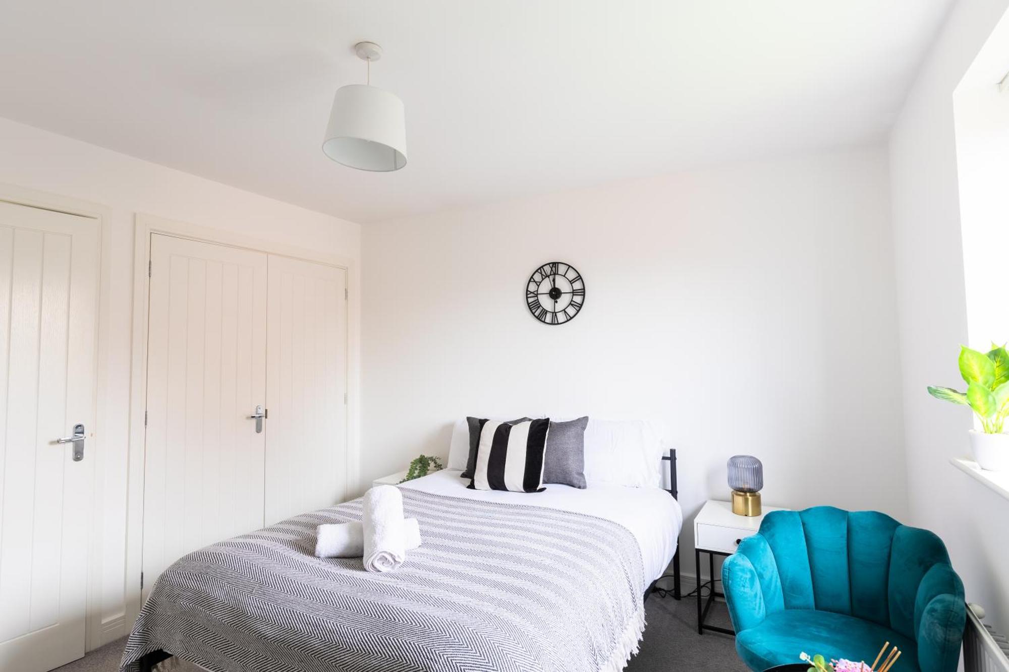 Spacious 4-Bedroom Home Near City Centre With Parking Nottingham Eksteriør billede